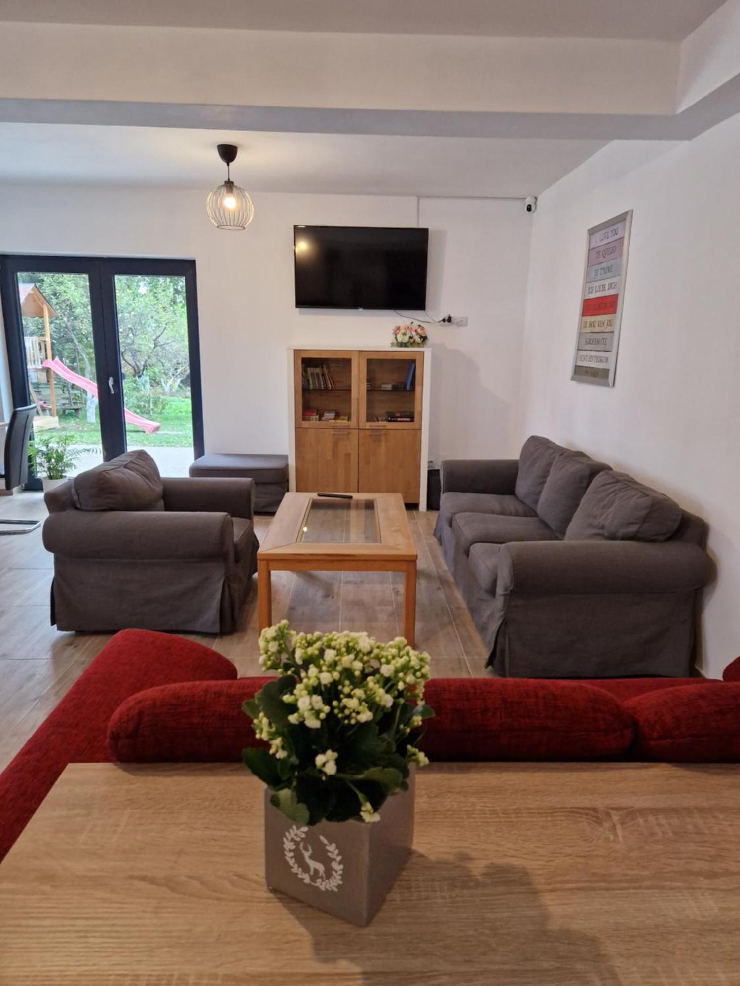 Casa 7 Sate Apartament Sacele Luaran gambar